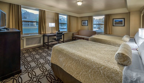 Deluxe Room, Multiple Beds, Non Smoking, Refrigerator & Microwave (with Sofabed)