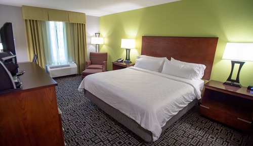 Standard Room, 1 King Bed