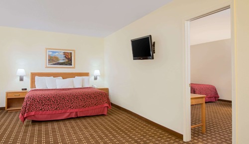 Suite, 1 Bedroom, Non Smoking (Second Floor)