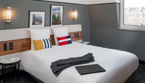 Classic Room, 1 Queen Bed