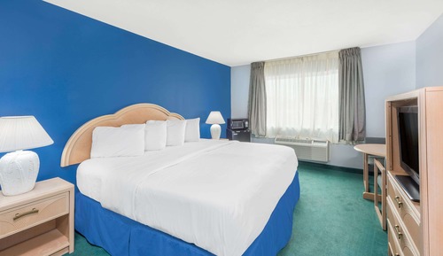 Room, 1 King Bed, Accessible, Non Smoking