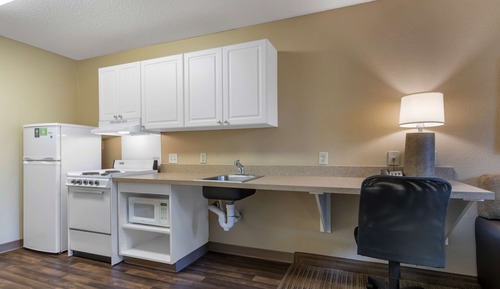 Deluxe Studio, 1 Queen Bed with Sofa bed, Accessible, Non Smoking