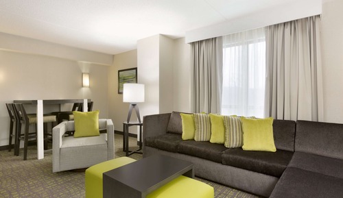 Executive Two Room Suite