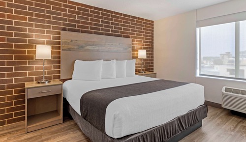 Suite, 1 King Bed, Non Smoking, Kitchenette