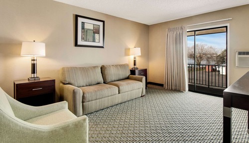 Suite, Multiple Beds, Accessible, Non Smoking