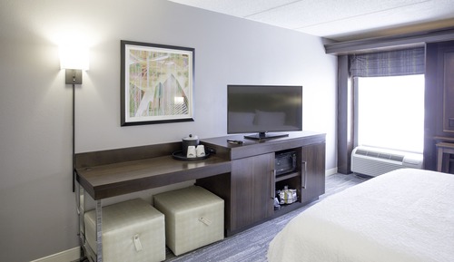 One King Bed, Non-Smoking, Accessible