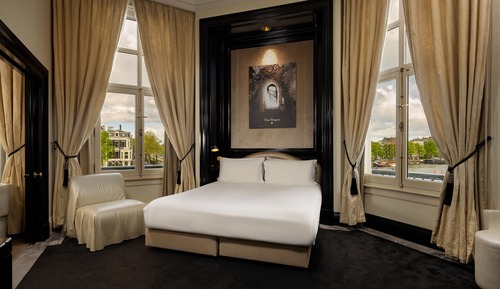 Suite, 1 King Bed (Champagne)