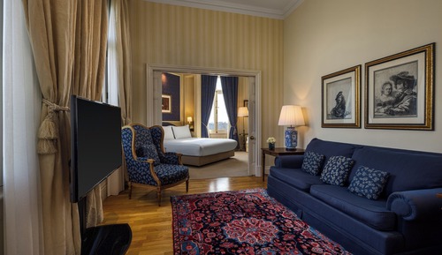 Suite, 1 King Bed (Rembrandt)