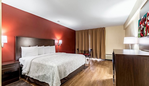 Deluxe Room, 1 King Bed (Smoke Free)
