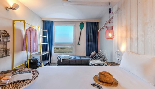 Room, Multiple Beds, Ocean View