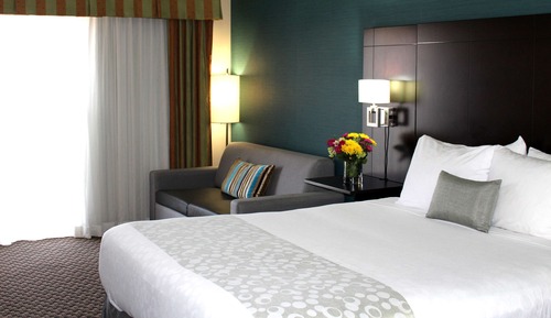 Standard Room, 1 King Bed, Non Smoking, Balcony