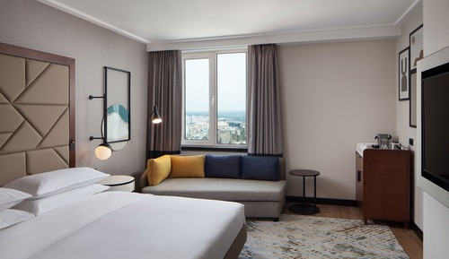 Club Suite, 1 King Bed, Corner