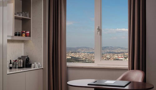 Deluxe Room, 1 King Bed
