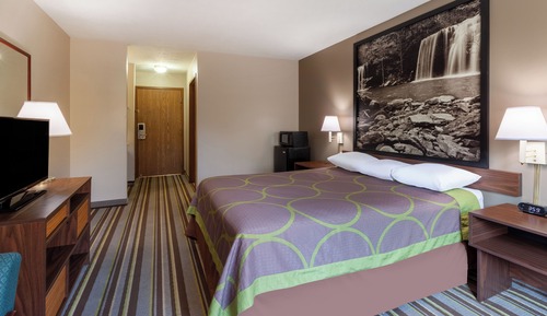 Standard Room, 1 Queen Bed