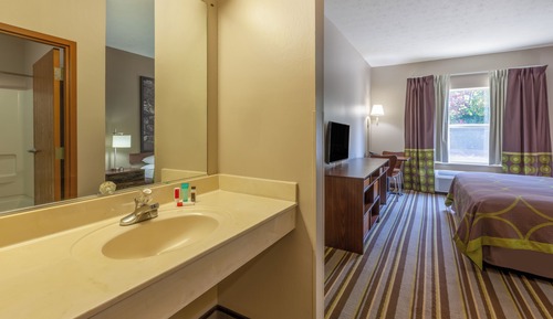 Standard Room, 1 King Bed