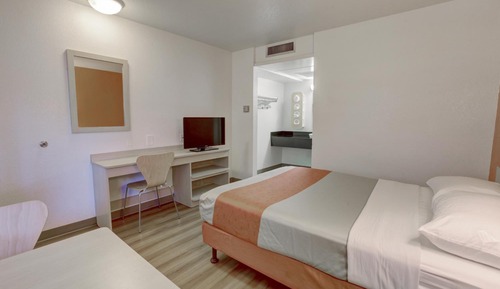 Standard Room, 2 Double Beds, Non Smoking