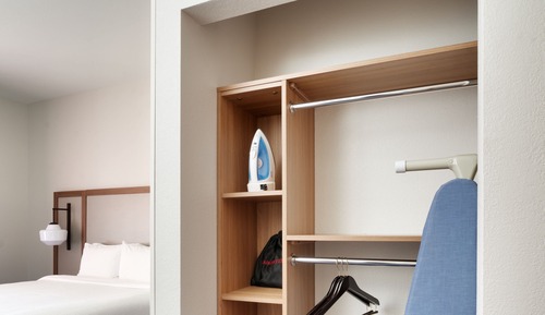 Room, 1 King Bed, Non Smoking (Hearing Accessible)