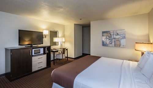 Standard Room, 1 Queen Bed, Accessible