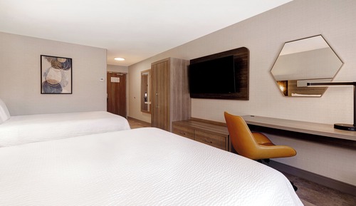 Suite, 1 King Bed, Accessible (Communications Accessible)