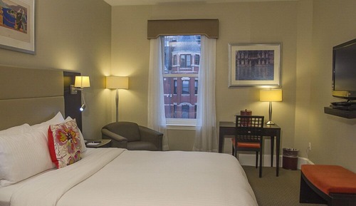 Deluxe Room, 1 Queen Bed