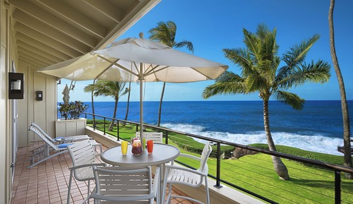 Deluxe Condo, 2 Bedrooms, Kitchen, Oceanfront