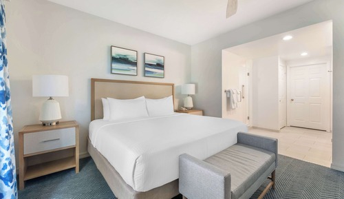 2 BEDROOM 1 KING 1 QUEEN SUITE PLUS