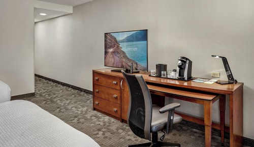 Room, 2 Queen Beds (Mobility/Hearing Accessible, Tub)