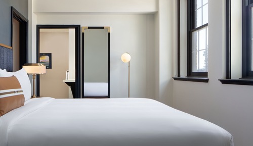 Suite, 1 King Bed