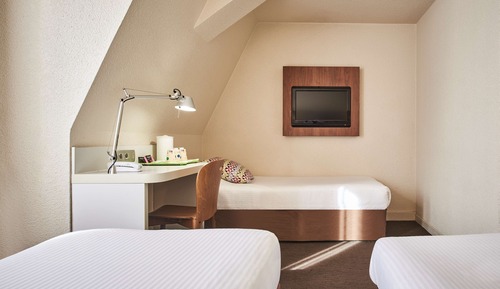 Next Generation, Room, 3 Twin Beds