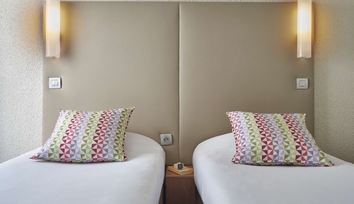 Next Generation, Room, 2 Twin Beds