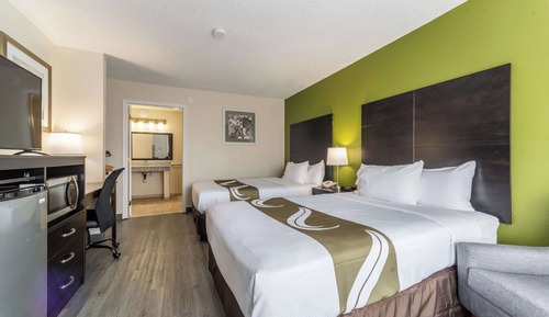 Business Room, 2 Double Beds, Accessible, Non Smoking (Efficiency)