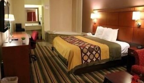 Studio Suite, 1 King Bed, Smoking