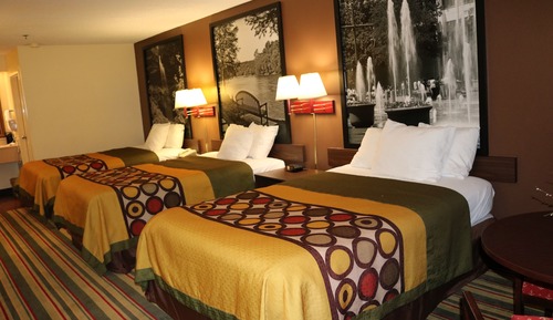 Studio Suite, Multiple Beds, Non Smoking (3 Full Beds)