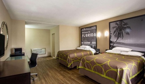 Room, 2 Queen Beds, Non Smoking