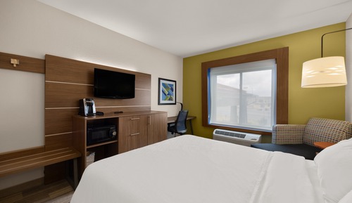 Standard Room, 1 Queen Bed