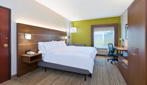 Standard Room, 1 King Bed