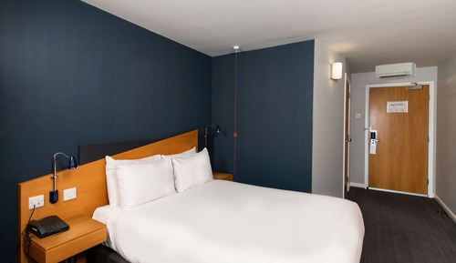 Standard Room, 1 Double Bed with Sofa bed, Accessible (with Free Hot Breakfast)