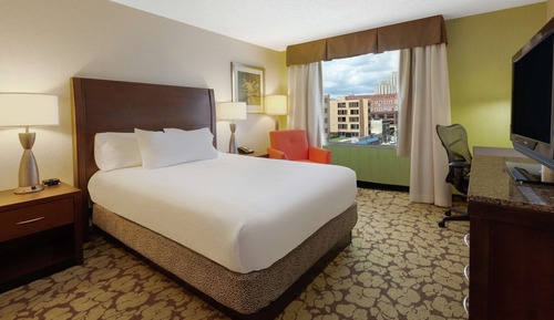 Room, 1 Queen Bed, Accessible, Bathtub (Mobility & Hearing)