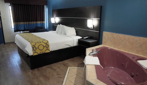 Deluxe Room, 1 King Bed, Non Smoking