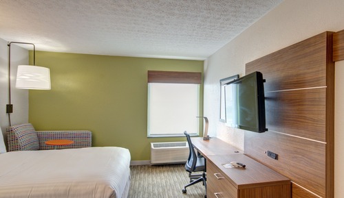 Standard Room, 1 King Bed, Mobility Accessible (Roll-In Shower)
