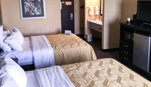 Standard Room, 2 Queen Beds, Non Smoking