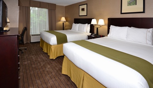 Standard Room, 2 Double Beds, Accessible Bathtub (Communications)