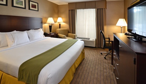 Standard Room, 1 King Bed, Accessible Bathtub (Communications)