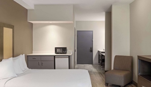 Room, 2 Queen Beds, Accessible, Non Smoking (Mobility, Bathtub)