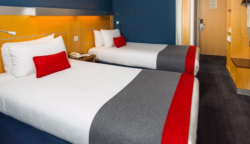 Standard Room, 2 Twin Beds (with Free Hot Breakfast)