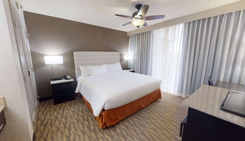 Suite, 1 King Bed, Accessible, Non Smoking