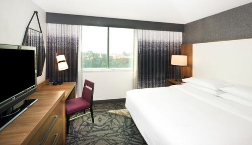 Executive Suite, 1 King Bed, Non Smoking (2 Rooms)