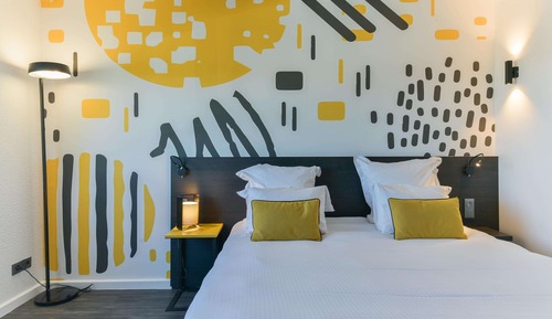 Executive Room, 1 Queen Bed with Sofa bed