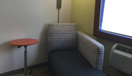 Standard Room, 1 King Bed, Accessible (Accessible Shower)