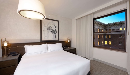 Room, 1 King Bed, Corner